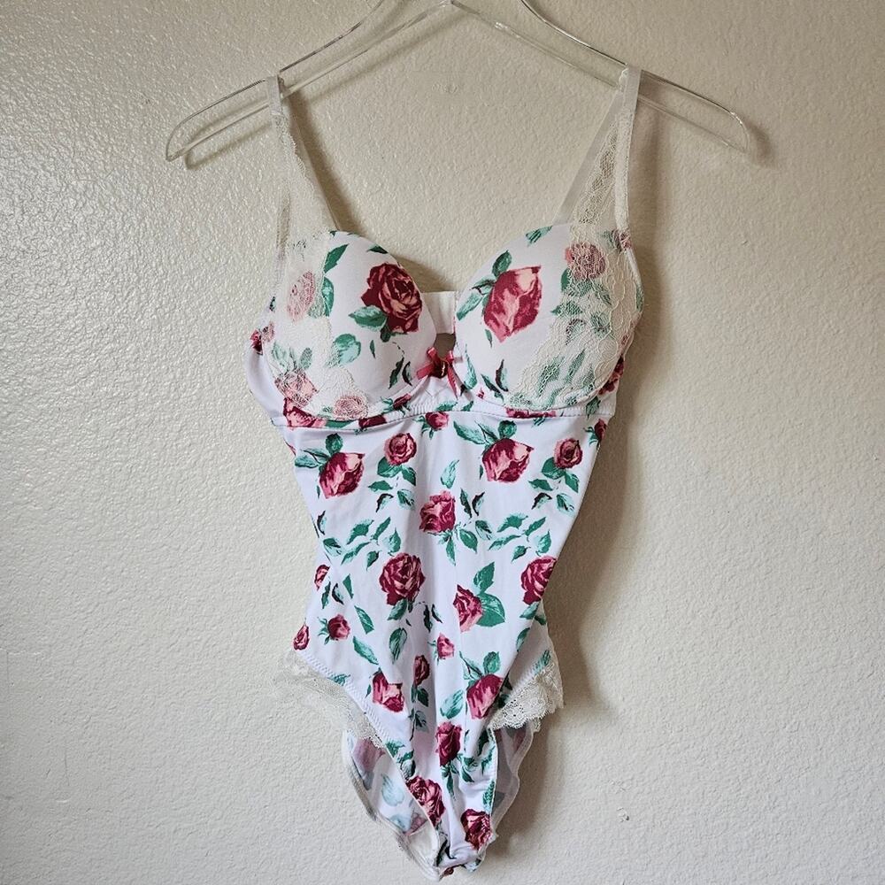 Jessica Simpson Lingerie Floral Medium
